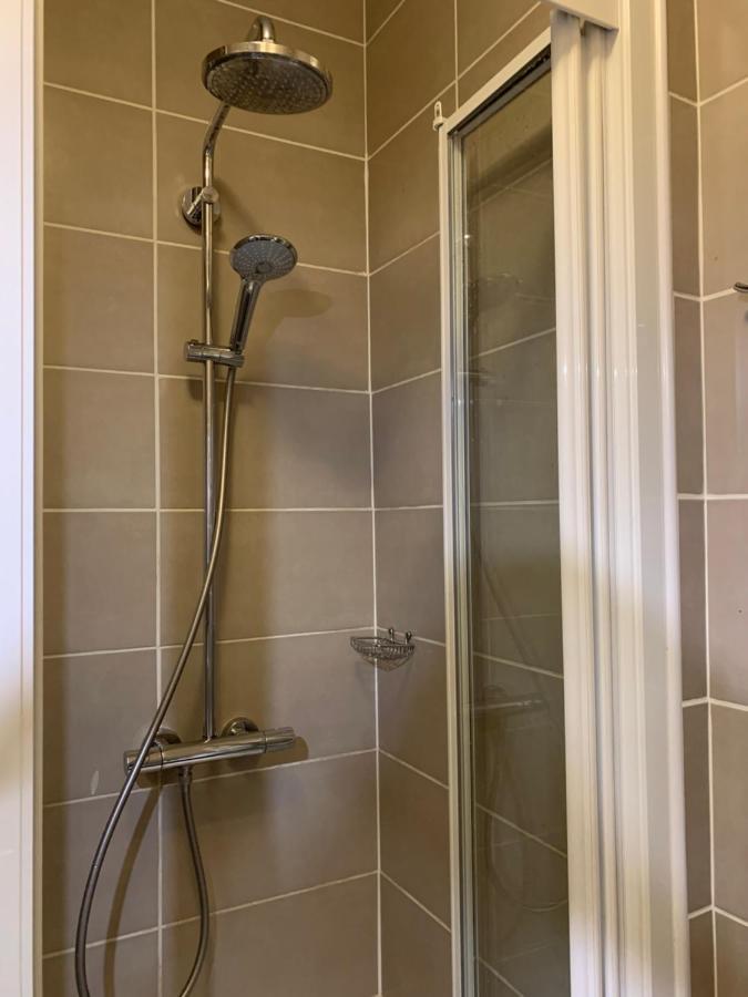 Hotel Azur Лион Екстериор снимка