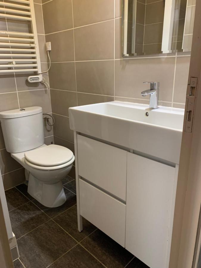 Hotel Azur Лион Екстериор снимка
