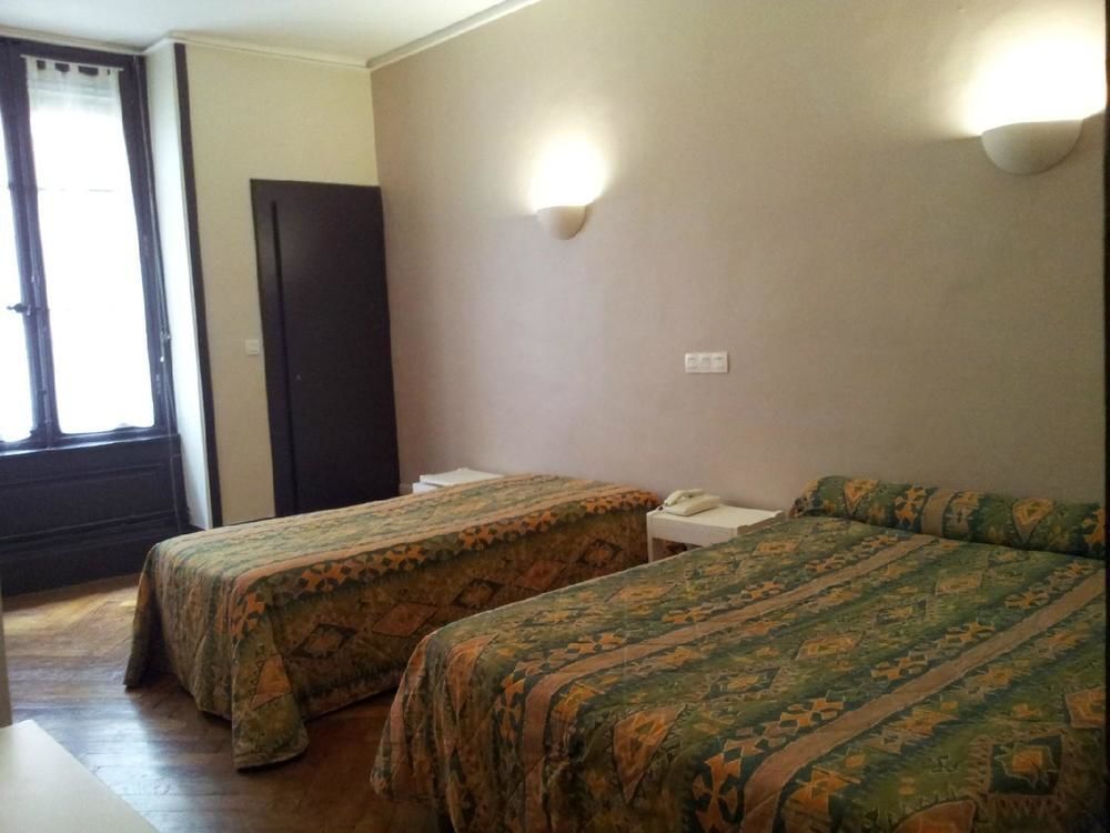 Hotel Azur Лион Екстериор снимка
