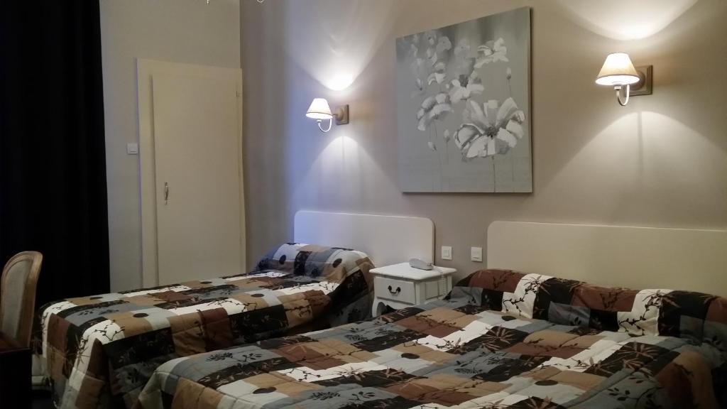 Hotel Azur Лион Екстериор снимка