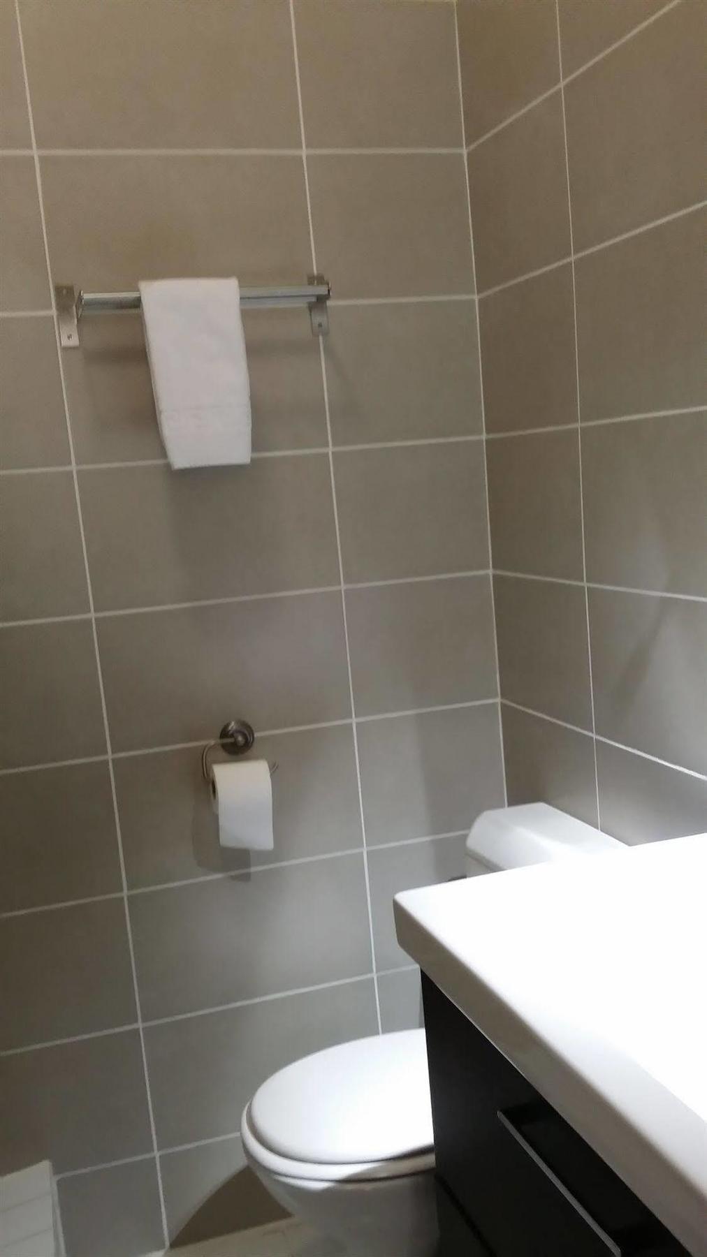 Hotel Azur Лион Екстериор снимка